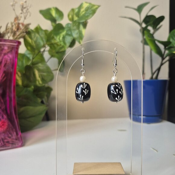 Bird Feet In Snow Earrings - Picture 3 of 5